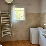 בית נופש De Plain-pied Avec Jacuzzi Privatif, Jardin Et Climatisation A *