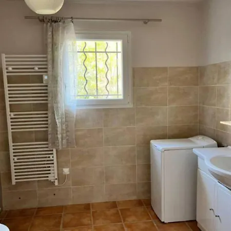 別荘 De Plain-pied Avec Jacuzzi Privatif, Jardin Et Climatisation A *