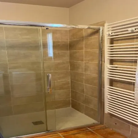 Casa de Férias De Plain-pied Avec Jacuzzi Privatif, Jardin Et Climatisation à