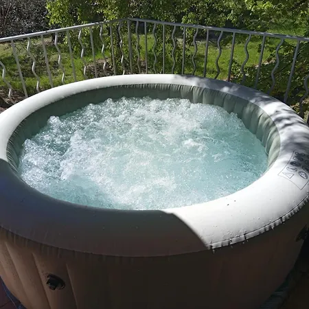 De Plain-pied Avec Jacuzzi Privatif, Jardin Et Climatisation à