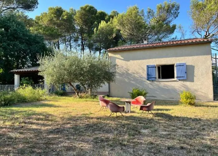 De Plain-pied Avec Jacuzzi Privatif, Jardin Et Climatisation A *